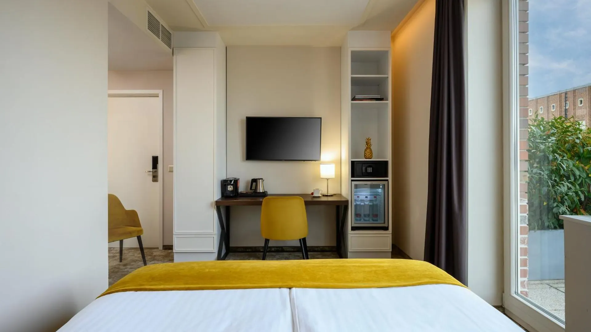 Leonardo Boutique Hotel Budapest M-Square 4*,