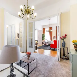 Elegant & Stylish Center Apartamento