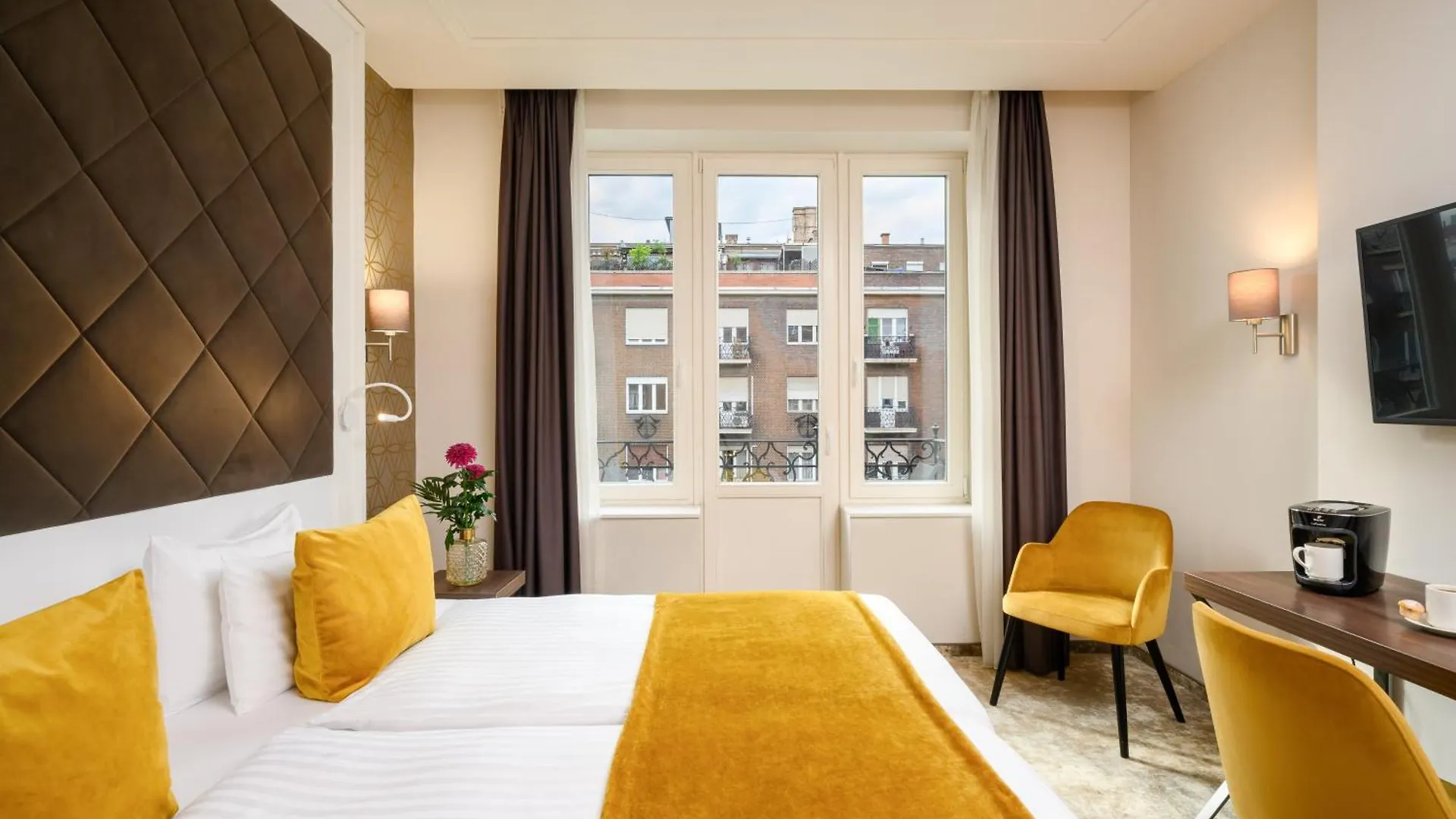 Leonardo Boutique Hotel Budapest M-Square 4*,